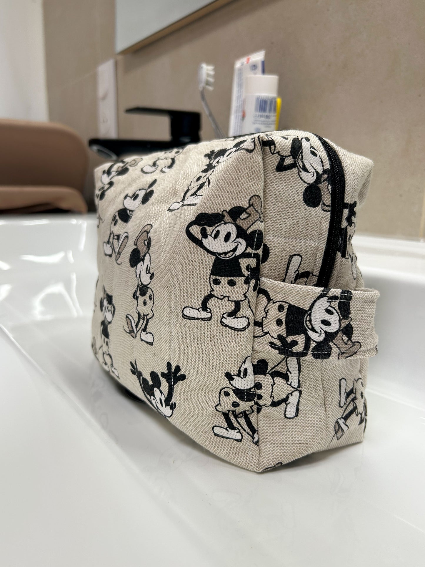 Trousse de toilette XXL matelassée - old Mickey