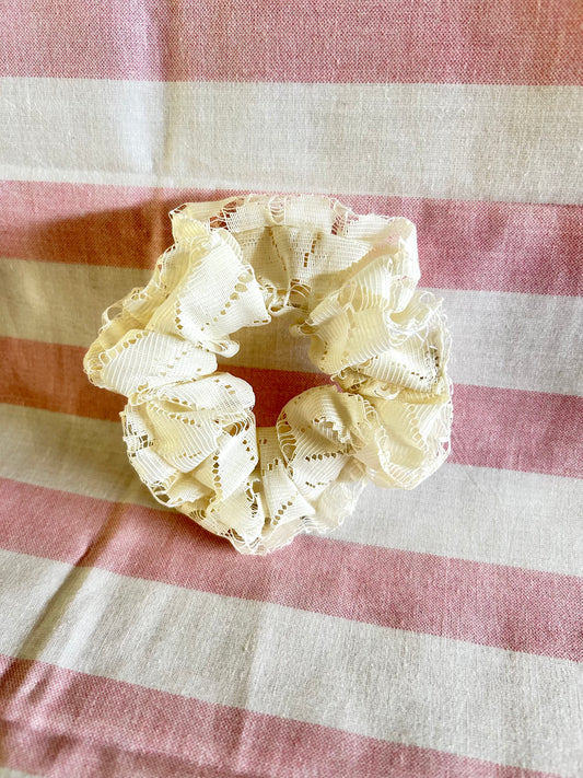 Chouchou L dentelle épaisse